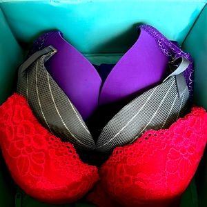 3 pack bundle of Victoria’s Secret bras 34D